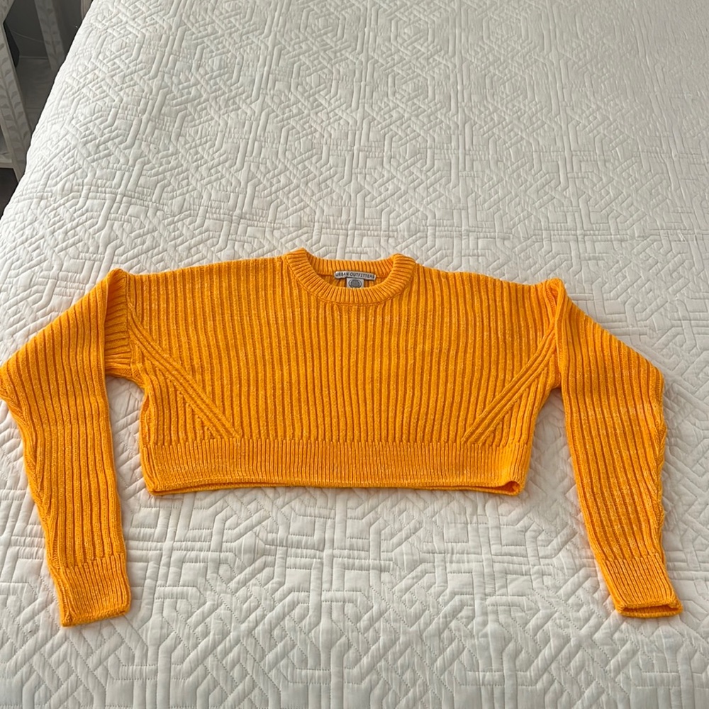Urban outfitters crop sweater size Xs bright and fun color